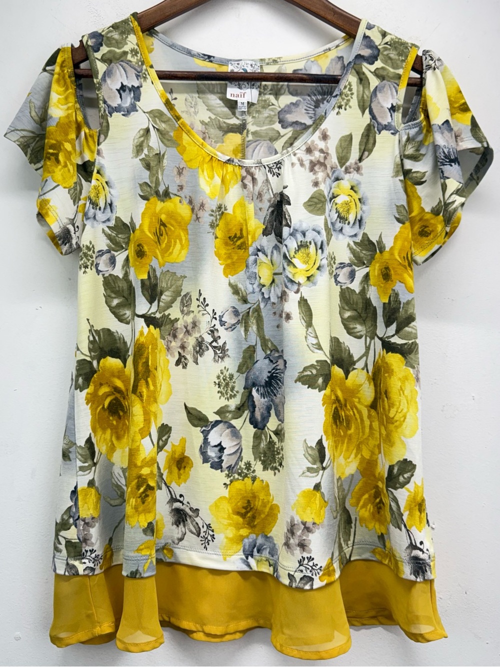 Naif size Medium Women’s Yellow Floral Cold Shoulder Flutter Sleeve Top